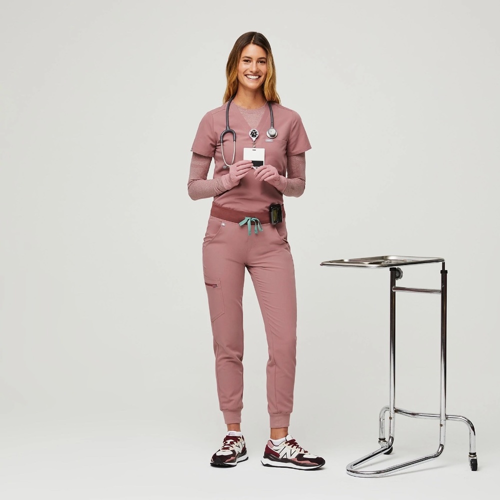 Figs Zamora Mineral Mauve Jogger Pant + 1 Pocket Scrub Top (Top XS, Bott…